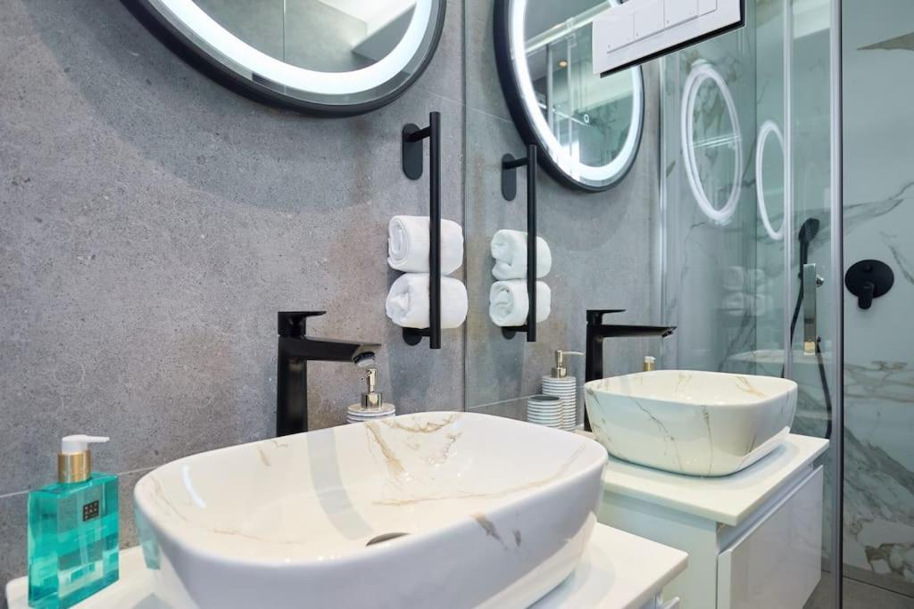 New & Stunning Views In Luxury 5* Divona Apartment دوبروفينك المظهر الخارجي الصورة
