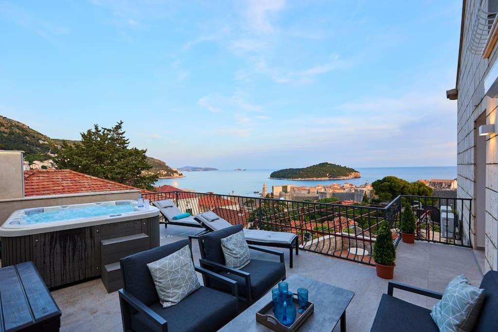 New & Stunning Views In Luxury 5* Divona Apartment دوبروفينك المظهر الخارجي الصورة