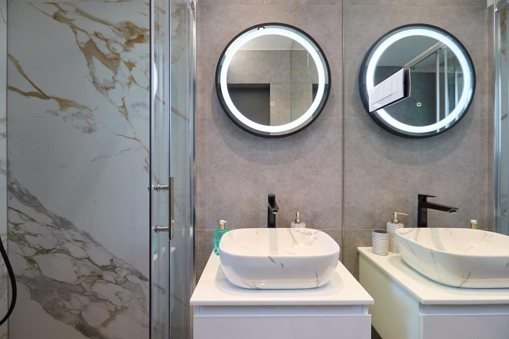 New & Stunning Views In Luxury 5* Divona Apartment دوبروفينك المظهر الخارجي الصورة