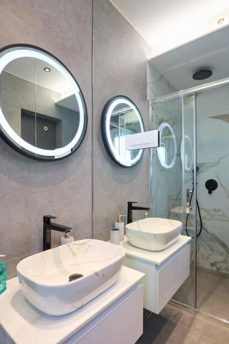 New & Stunning Views In Luxury 5* Divona Apartment دوبروفينك المظهر الخارجي الصورة
