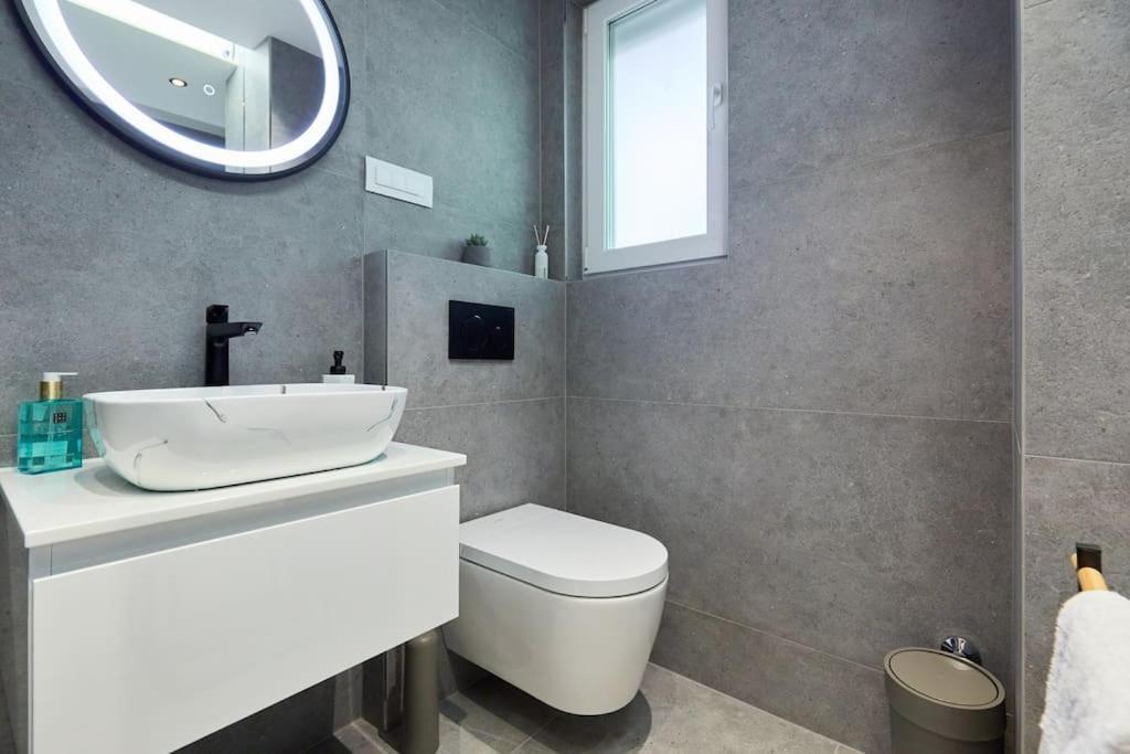 New & Stunning Views In Luxury 5* Divona Apartment دوبروفينك المظهر الخارجي الصورة